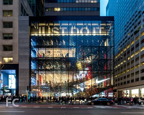 nike store 5th ave.